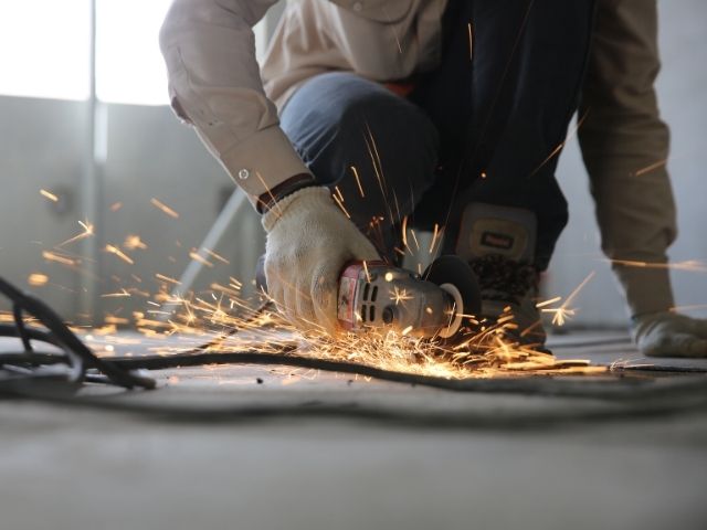 Családi ház építés lépésről lépésre – Vágj bele most!